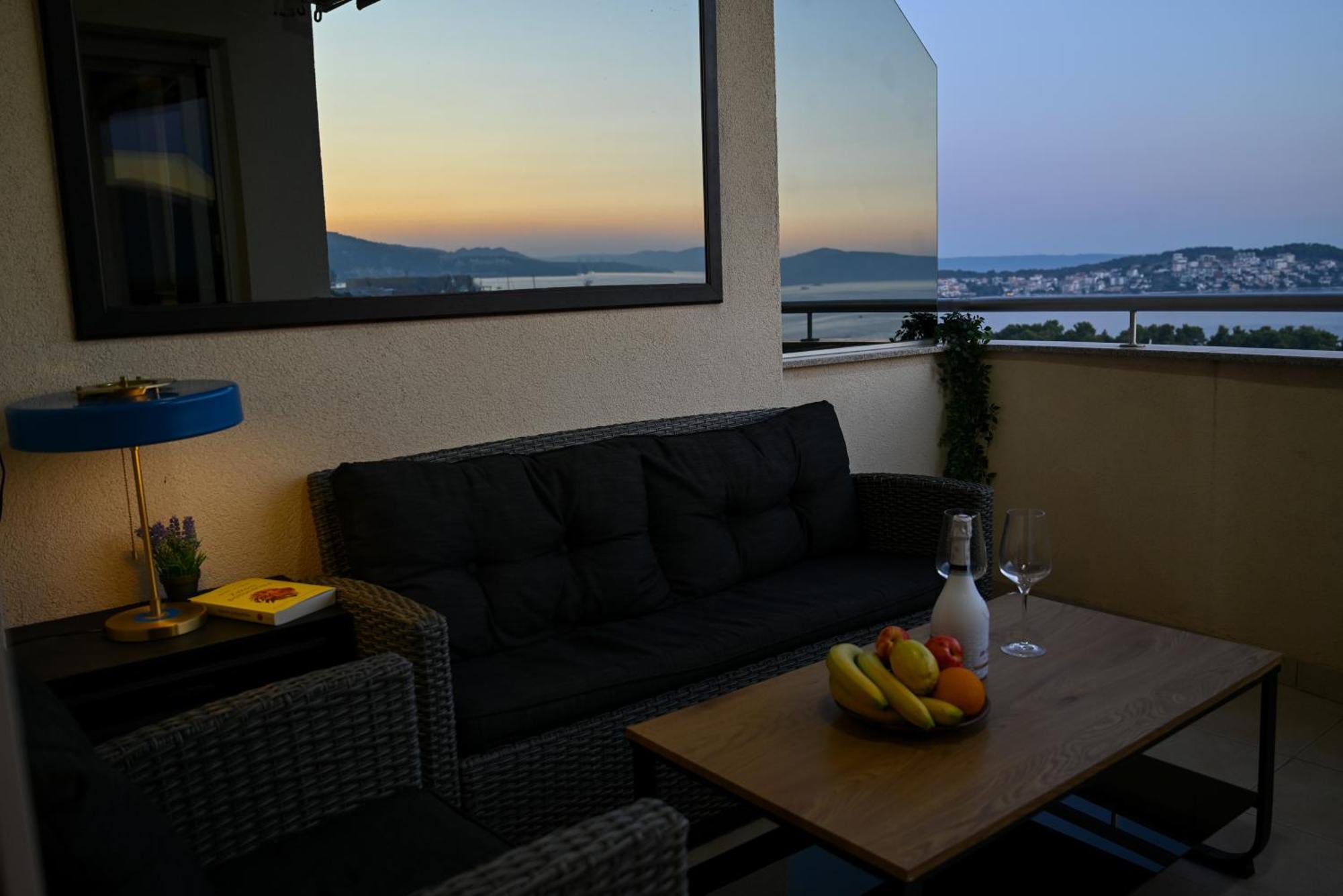 Sunny Place With Sea View Trogir Kültér fotó
