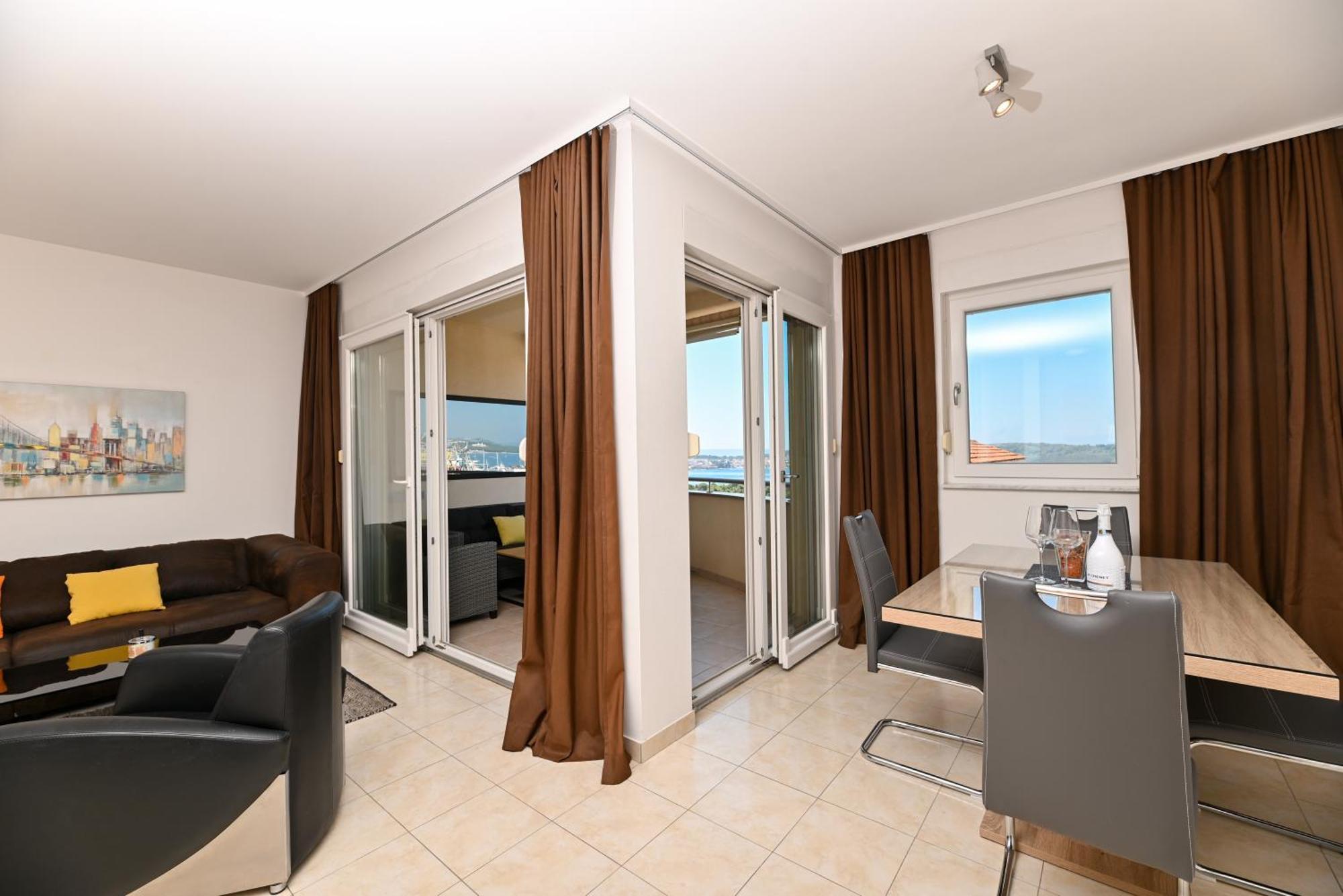 Sunny Place With Sea View Trogir Kültér fotó